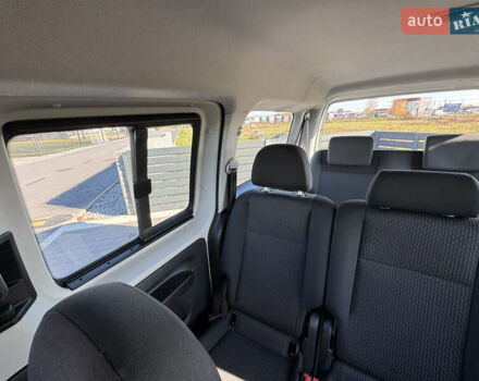 Белый Фольксваген Кадди, объемом двигателя 2 л и пробегом 265 тыс. км за 15800 $, фото 53 на Automoto.ua