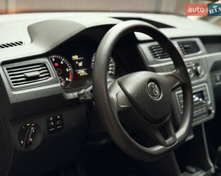 Белый Фольксваген Кадди, объемом двигателя 1.97 л и пробегом 213 тыс. км за 13800 $, фото 31 на Automoto.ua