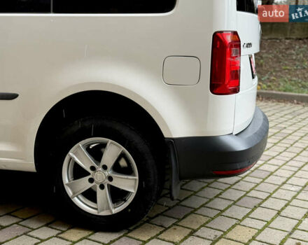 Белый Фольксваген Кадди, объемом двигателя 1.97 л и пробегом 213 тыс. км за 13800 $, фото 15 на Automoto.ua