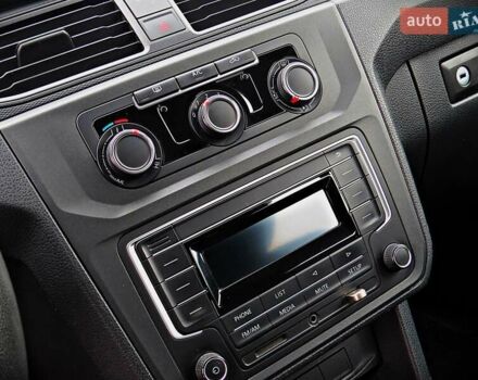 Белый Фольксваген Кадди, объемом двигателя 2 л и пробегом 173 тыс. км за 13500 $, фото 11 на Automoto.ua