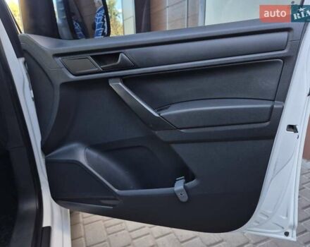 Фольксваген Кадди 2017 в Бердичеве на Automoto.ua Белый Фольксваген Кадди, объемом двигателя 1.4 л и пробегом 195 тыс. км за 12499 $, фото 29 на Automoto.ua