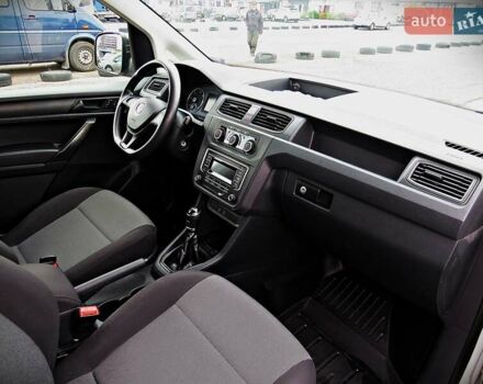 Белый Фольксваген Кадди, объемом двигателя 2 л и пробегом 173 тыс. км за 13500 $, фото 17 на Automoto.ua