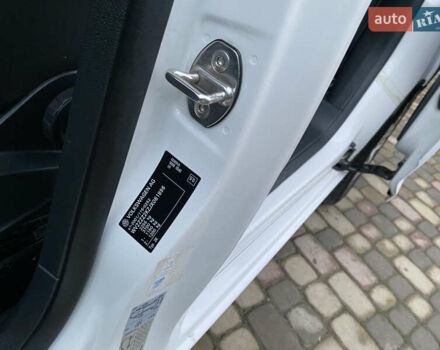 Белый Фольксваген Кадди, объемом двигателя 2 л и пробегом 260 тыс. км за 13900 $, фото 28 на Automoto.ua