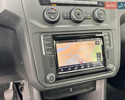 Белый Фольксваген Кадди, объемом двигателя 2 л и пробегом 167 тыс. км за 17500 $, фото 35 на Automoto.ua