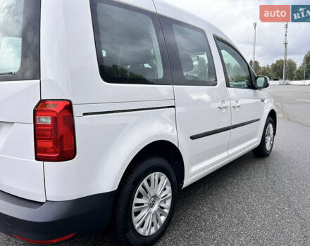 Белый Фольксваген Кадди, объемом двигателя 2 л и пробегом 167 тыс. км за 17500 $, фото 6 на Automoto.ua