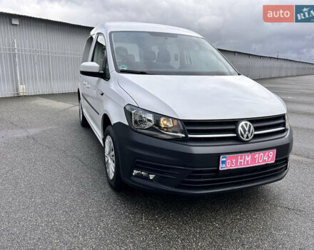 Белый Фольксваген Кадди, объемом двигателя 2 л и пробегом 167 тыс. км за 17500 $, фото 2 на Automoto.ua