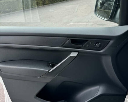 Белый Фольксваген Кадди, объемом двигателя 1.97 л и пробегом 211 тыс. км за 13299 $, фото 19 на Automoto.ua