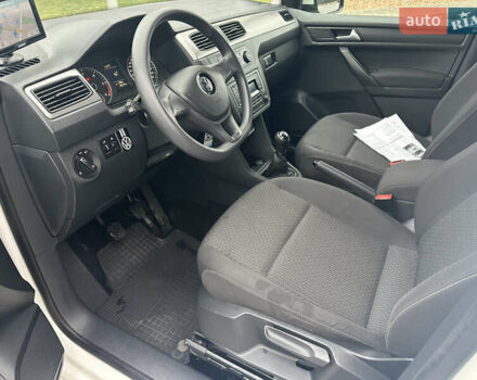 Белый Фольксваген Кадди, объемом двигателя 2 л и пробегом 189 тыс. км за 17200 $, фото 7 на Automoto.ua