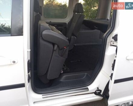 Белый Фольксваген Кадди, объемом двигателя 1.97 л и пробегом 196 тыс. км за 14550 $, фото 12 на Automoto.ua