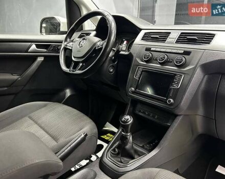 Білий Фольксваген Кадді, об'ємом двигуна 1.97 л та пробігом 256 тис. км за 18800 $, фото 7 на Automoto.ua