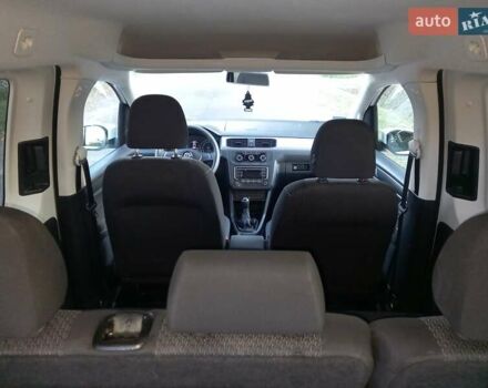 Белый Фольксваген Кадди, объемом двигателя 1.97 л и пробегом 196 тыс. км за 14550 $, фото 11 на Automoto.ua