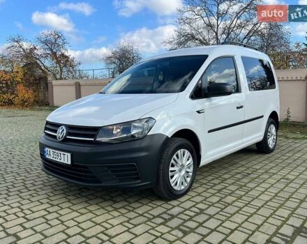 Белый Фольксваген Кадди, объемом двигателя 1.6 л и пробегом 180 тыс. км за 13000 $, фото 11 на Automoto.ua