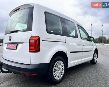 Белый Фольксваген Кадди, объемом двигателя 2 л и пробегом 167 тыс. км за 17500 $, фото 5 на Automoto.ua