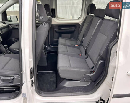 Белый Фольксваген Кадди, объемом двигателя 2 л и пробегом 167 тыс. км за 17500 $, фото 17 на Automoto.ua