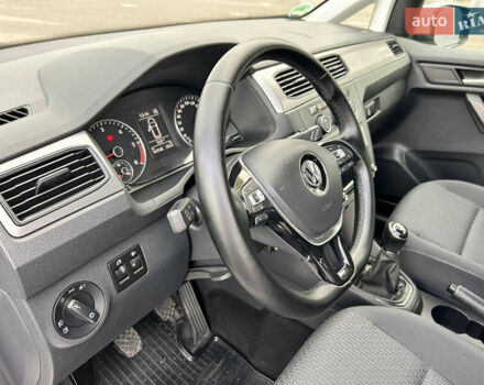 Белый Фольксваген Кадди, объемом двигателя 2 л и пробегом 167 тыс. км за 17500 $, фото 16 на Automoto.ua