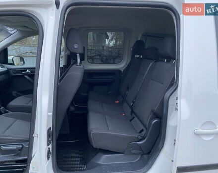 Белый Фольксваген Кадди, объемом двигателя 2 л и пробегом 260 тыс. км за 13900 $, фото 17 на Automoto.ua