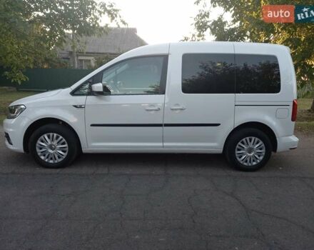 Белый Фольксваген Кадди, объемом двигателя 1.97 л и пробегом 196 тыс. км за 14550 $, фото 3 на Automoto.ua