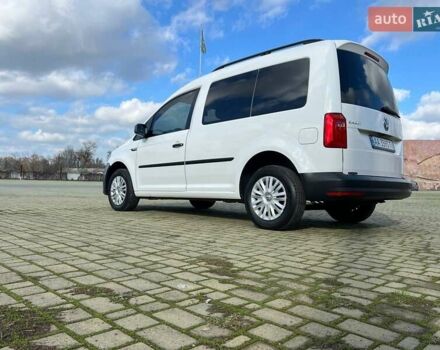 Белый Фольксваген Кадди, объемом двигателя 1.6 л и пробегом 180 тыс. км за 13000 $, фото 16 на Automoto.ua