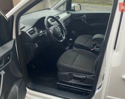 Белый Фольксваген Кадди, объемом двигателя 1.97 л и пробегом 256 тыс. км за 17800 $, фото 13 на Automoto.ua