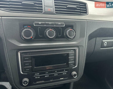 Белый Фольксваген Кадди, объемом двигателя 2 л и пробегом 189 тыс. км за 17200 $, фото 11 на Automoto.ua