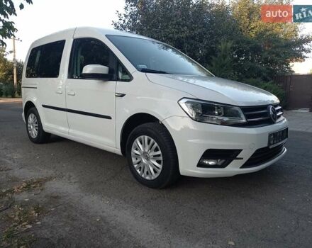 Белый Фольксваген Кадди, объемом двигателя 1.97 л и пробегом 196 тыс. км за 14550 $, фото 2 на Automoto.ua