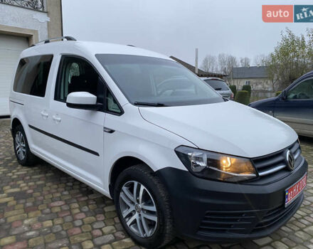 Белый Фольксваген Кадди, объемом двигателя 2 л и пробегом 260 тыс. км за 13900 $, фото 1 на Automoto.ua