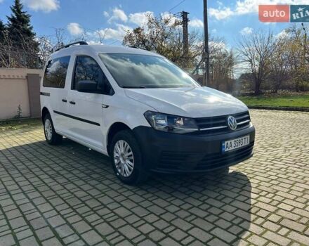 Белый Фольксваген Кадди, объемом двигателя 1.6 л и пробегом 180 тыс. км за 13000 $, фото 3 на Automoto.ua