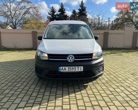 Белый Фольксваген Кадди, объемом двигателя 1.6 л и пробегом 180 тыс. км за 13000 $, фото 2 на Automoto.ua