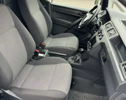 Белый Фольксваген Кадди, объемом двигателя 1.97 л и пробегом 211 тыс. км за 13799 $, фото 3 на Automoto.ua