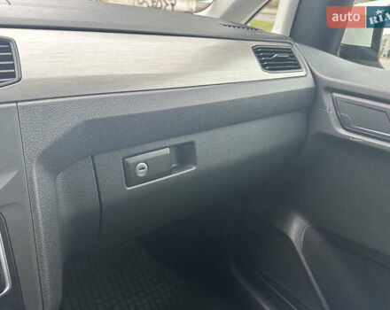 Белый Фольксваген Кадди, объемом двигателя 2 л и пробегом 189 тыс. км за 17200 $, фото 9 на Automoto.ua