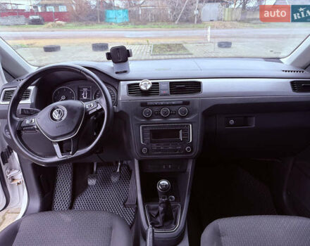 Білий Фольксваген Кадді, об'ємом двигуна 1.97 л та пробігом 187 тис. км за 17000 $, фото 13 на Automoto.ua