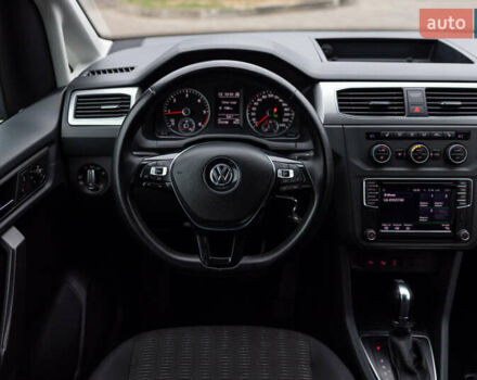 Белый Фольксваген Кадди, объемом двигателя 2 л и пробегом 215 тыс. км за 19800 $, фото 27 на Automoto.ua