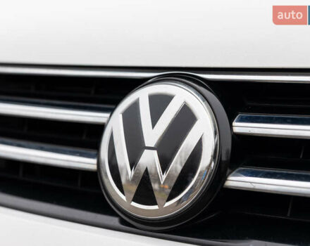 Белый Фольксваген Кадди, объемом двигателя 2 л и пробегом 215 тыс. км за 19800 $, фото 85 на Automoto.ua