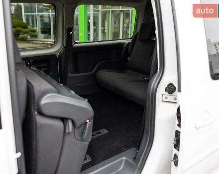 Белый Фольксваген Кадди, объемом двигателя 2 л и пробегом 215 тыс. км за 19800 $, фото 78 на Automoto.ua