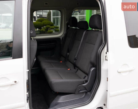 Белый Фольксваген Кадди, объемом двигателя 2 л и пробегом 215 тыс. км за 19800 $, фото 73 на Automoto.ua