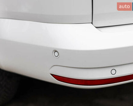 Белый Фольксваген Кадди, объемом двигателя 2 л и пробегом 215 тыс. км за 19800 $, фото 87 на Automoto.ua