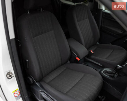 Белый Фольксваген Кадди, объемом двигателя 2 л и пробегом 215 тыс. км за 19800 $, фото 58 на Automoto.ua