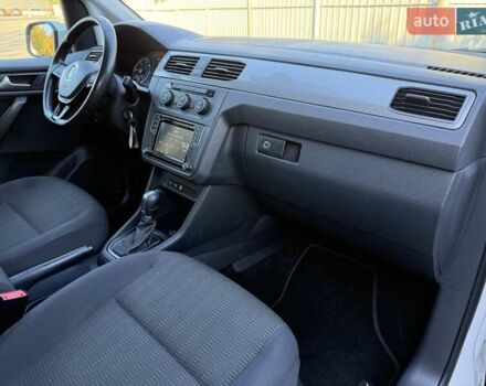 Белый Фольксваген Кадди, объемом двигателя 2 л и пробегом 149 тыс. км за 21200 $, фото 30 на Automoto.ua