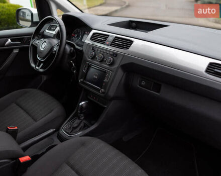 Белый Фольксваген Кадди, объемом двигателя 2 л и пробегом 215 тыс. км за 19800 $, фото 59 на Automoto.ua