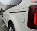 Белый Фольксваген Кадди, объемом двигателя 2 л и пробегом 150 тыс. км за 21600 $, фото 14 на Automoto.ua