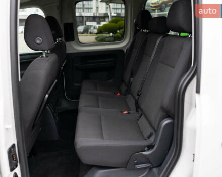 Белый Фольксваген Кадди, объемом двигателя 2 л и пробегом 215 тыс. км за 19800 $, фото 72 на Automoto.ua