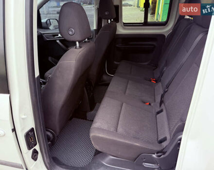 Білий Фольксваген Кадді, об'ємом двигуна 1.97 л та пробігом 187 тис. км за 17000 $, фото 16 на Automoto.ua