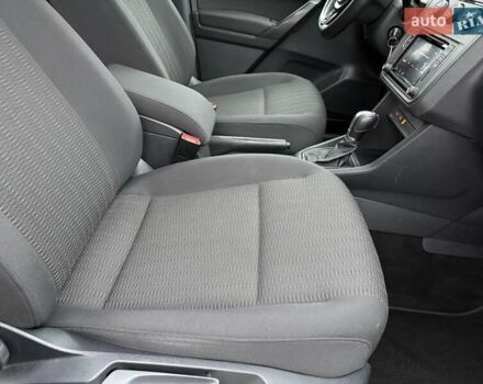 Белый Фольксваген Кадди, объемом двигателя 2 л и пробегом 150 тыс. км за 21600 $, фото 24 на Automoto.ua