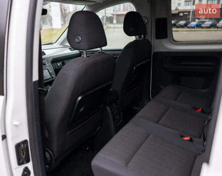 Белый Фольксваген Кадди, объемом двигателя 2 л и пробегом 215 тыс. км за 19800 $, фото 75 на Automoto.ua