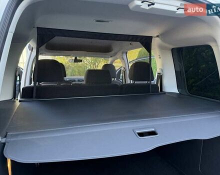 Белый Фольксваген Кадди, объемом двигателя 1.97 л и пробегом 149 тыс. км за 20300 $, фото 51 на Automoto.ua