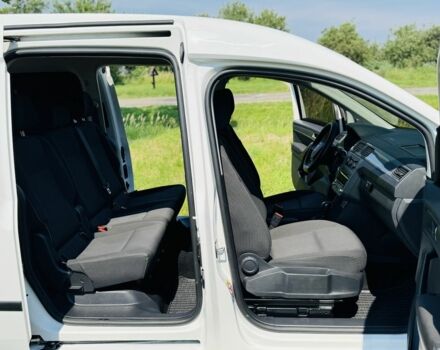 Белый Фольксваген Кадди, объемом двигателя 2 л и пробегом 47 тыс. км за 17500 $, фото 10 на Automoto.ua