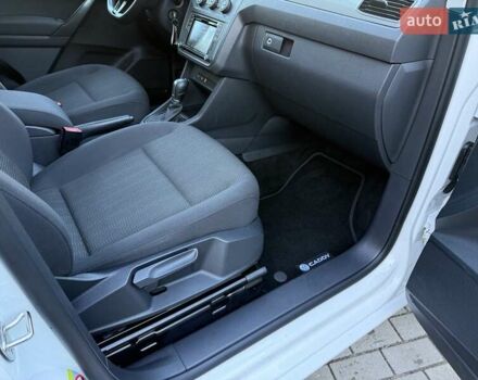 Белый Фольксваген Кадди, объемом двигателя 2 л и пробегом 149 тыс. км за 21200 $, фото 27 на Automoto.ua