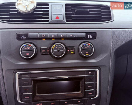 Білий Фольксваген Кадді, об'ємом двигуна 1.97 л та пробігом 187 тис. км за 17000 $, фото 14 на Automoto.ua