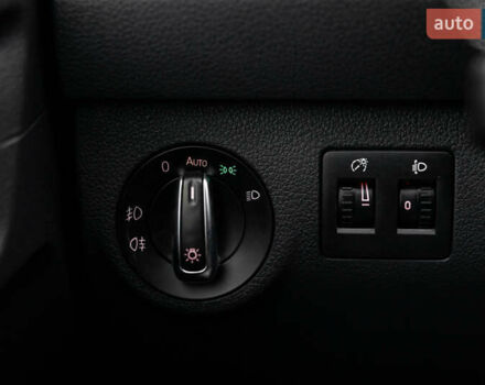 Белый Фольксваген Кадди, объемом двигателя 2 л и пробегом 215 тыс. км за 19800 $, фото 41 на Automoto.ua