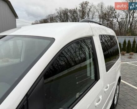 Белый Фольксваген Кадди, объемом двигателя 2 л и пробегом 150 тыс. км за 21600 $, фото 6 на Automoto.ua